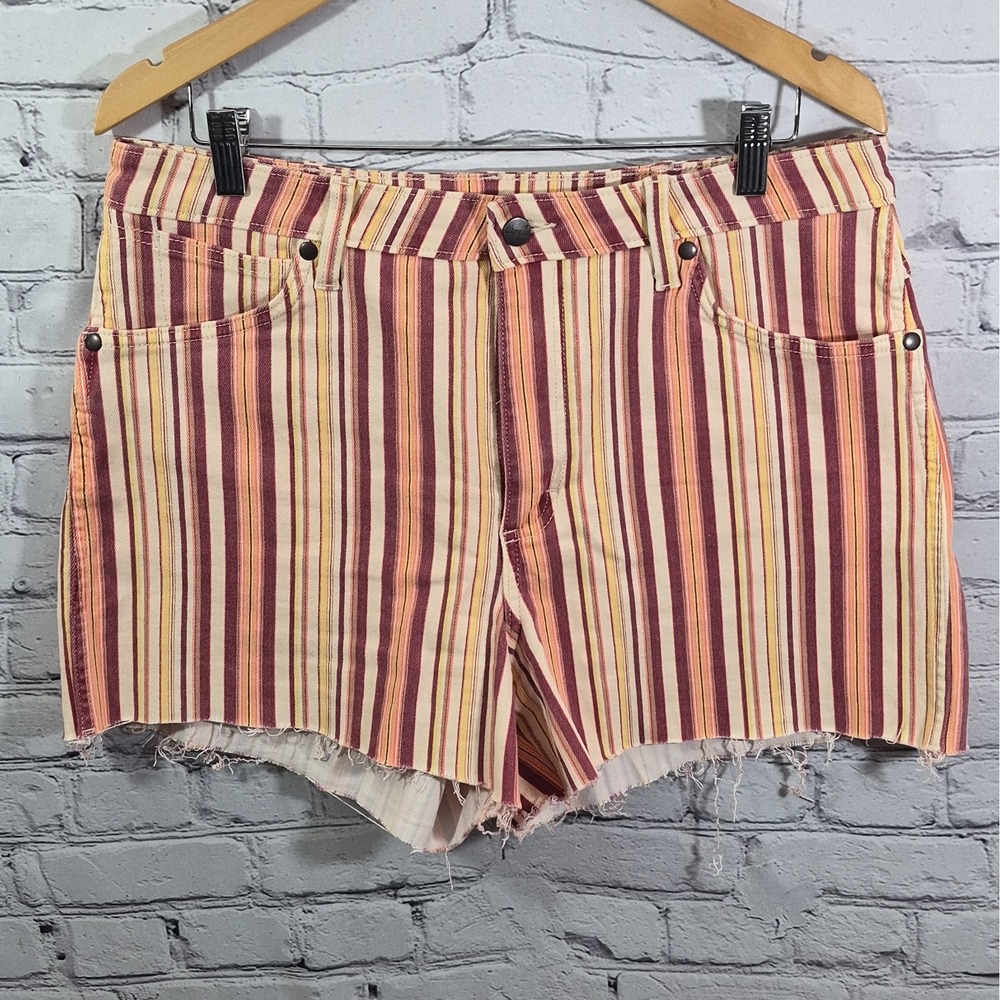 Wrangler Shorts Womens 32 Vertical Striped High Rise Cowboy Cutoff Denim